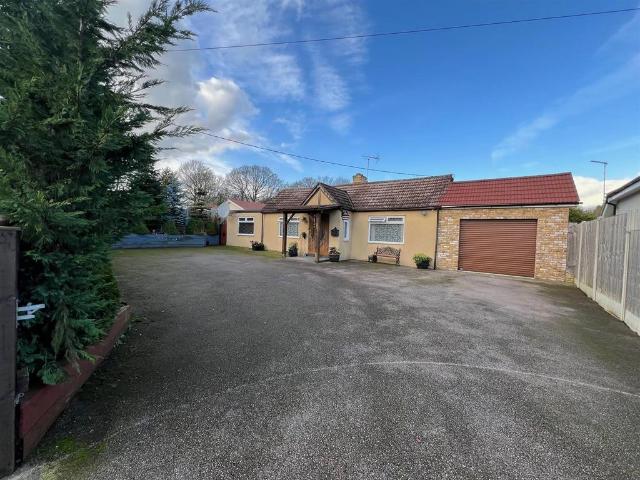 Bungalow for sale in Navestock Side, Essex