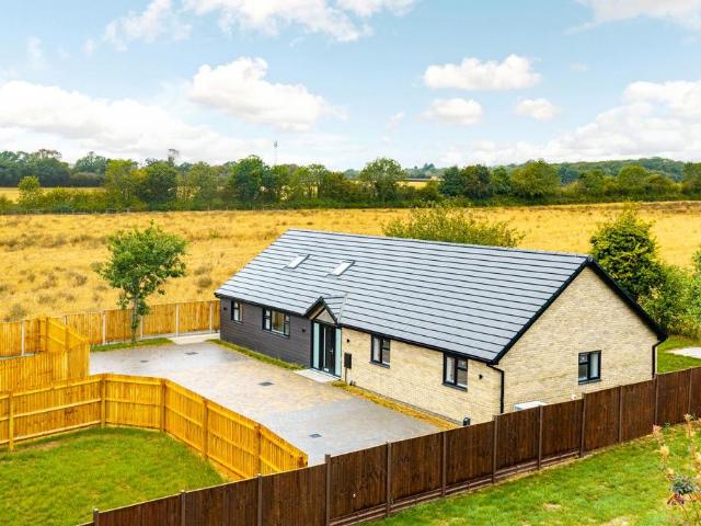 Bungalow for sale in Bedford