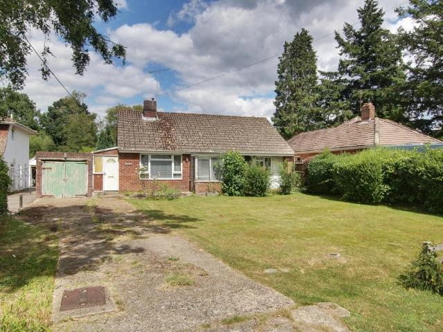 Bungalow for sale in Barton Stacey, Hampshire