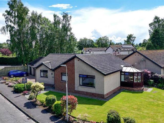 Bungalow for sale in Huntingtowerfield, Almondbank
