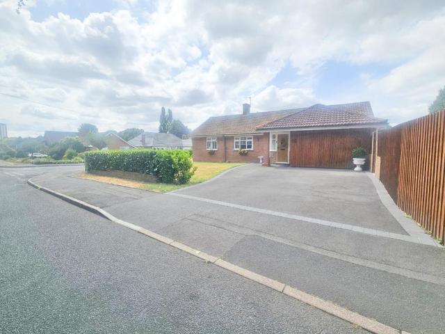 Bungalow for sale in Bloxwich, West Midlands