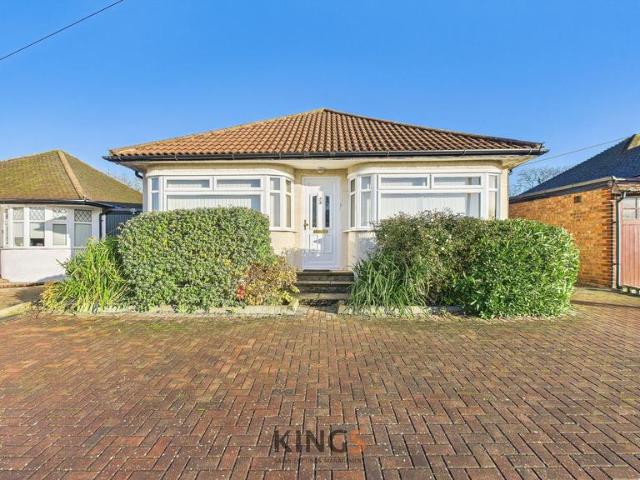 Bungalow for sale in Potters Bar, Hertfordshire