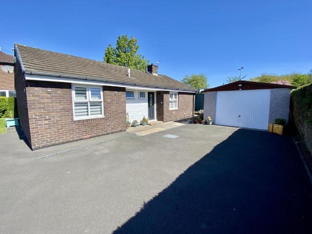 Bungalow for sale in Norristhorpe, West Yorkshire