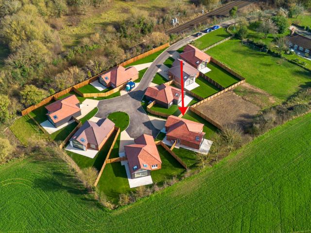 Bungalow for sale in The Butts, Kent