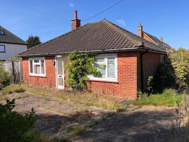 Bungalow for sale in Eastbridge, Suffolk