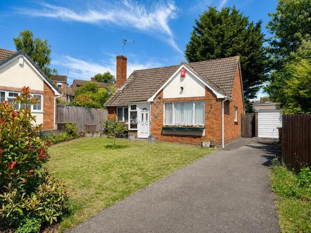 Bungalow for sale in Kingsthorpe, Northamptonshire