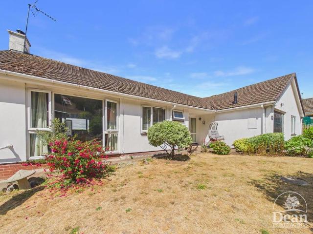 Bungalow for sale in Bromsberrow Heath, Gloucestershire