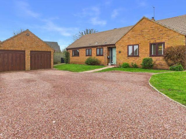 Bungalow for sale in Crookhill, Worcestershire