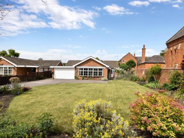 Bungalow for sale in Alverton, East Midlands