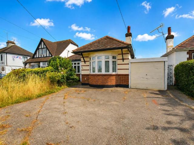 Bungalow for sale in Sutton, Barling