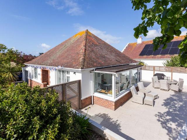 Bungalow for sale