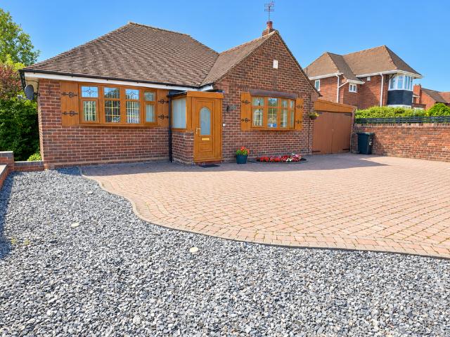 Bungalow for sale in Coseley, Dudley