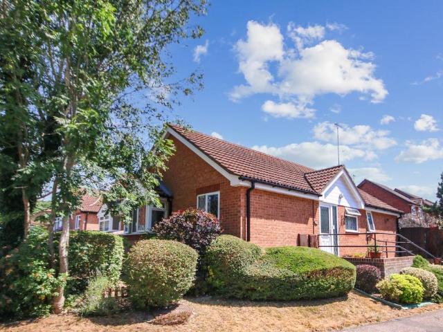 Bungalow for sale in Ashplats, Perryfields