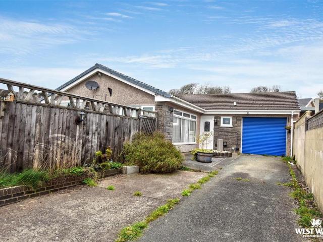 Bungalow for sale in Monkton, Pembroke