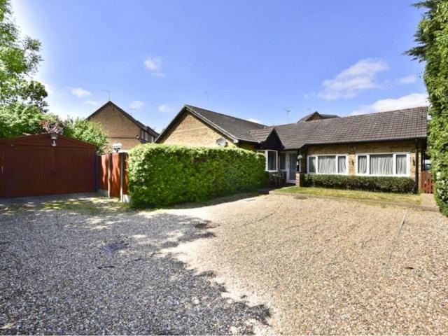 Bungalow for sale in Potters Bar, Isle Of Man