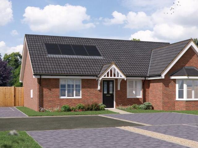 Bungalow for sale in Hopton-on-Sea, Stokesby