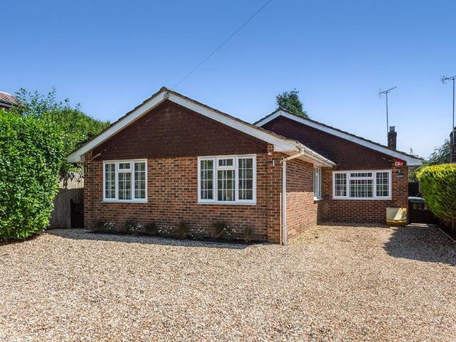 Bungalow for sale in Barnham and Eastergate, Clapham