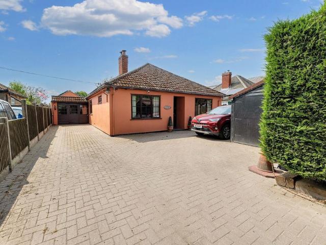 Bungalow for sale in Dale Hill, Essex
