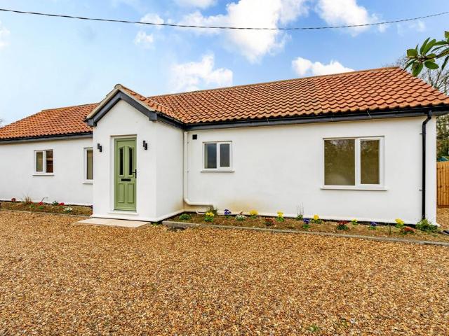 Bungalow for sale in Surlingham, South Norfolk