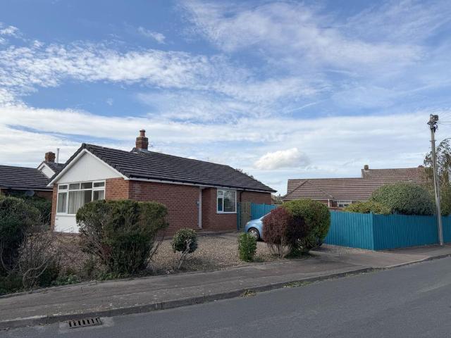 Bungalow for sale in Tewkesbury, Pamington