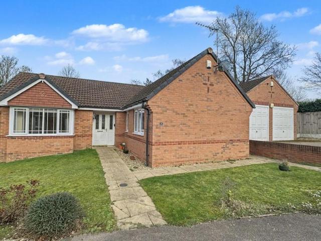 Bungalow for sale in Potters Corner, East Midlands