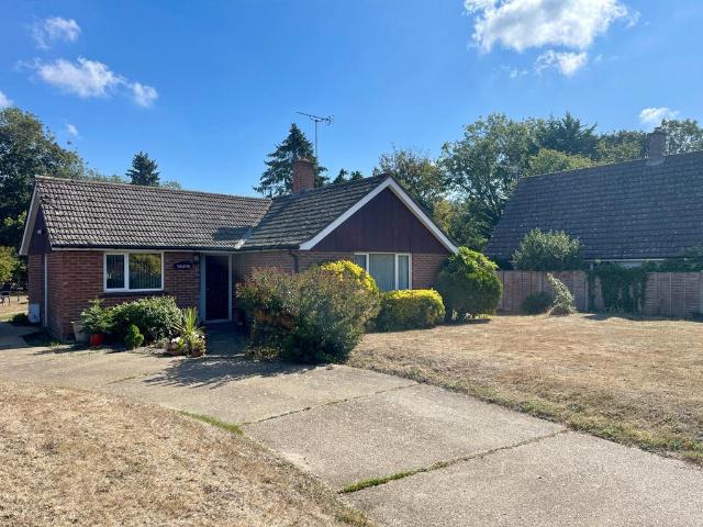 Bungalow for sale in Eastbridge, Suffolk
