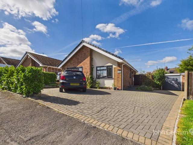 Bungalow for sale in Winshill, Beamhurst