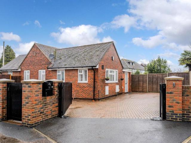 Bungalow for sale in Nork, Red Hill