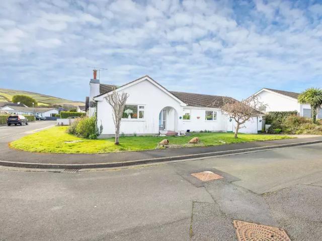 Bungalow for sale