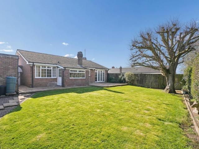 Bungalow for sale in Little Crawley