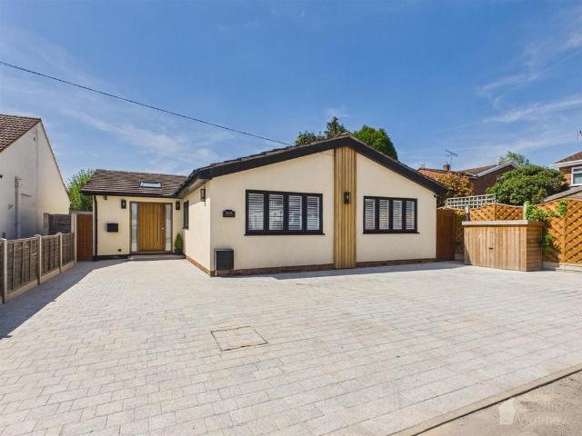 Bungalow for sale in Epping, Essex