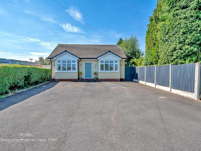 Bungalow for sale in Chadsmoor, Staffordshire