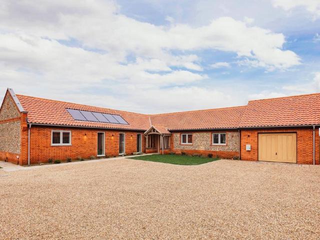 Bungalow for sale in Comers, Norfolk