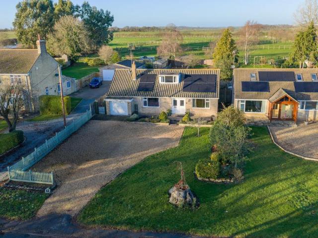 Bungalow for sale in Huntingdon, Cambridgeshire