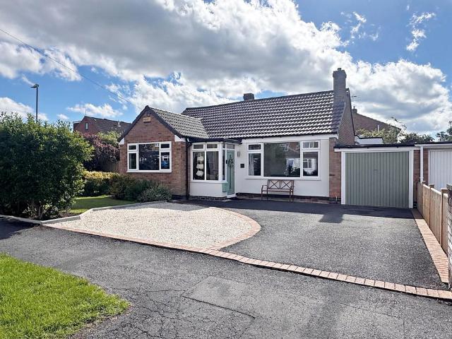 Bungalow for sale in Green Close, Warwickshire