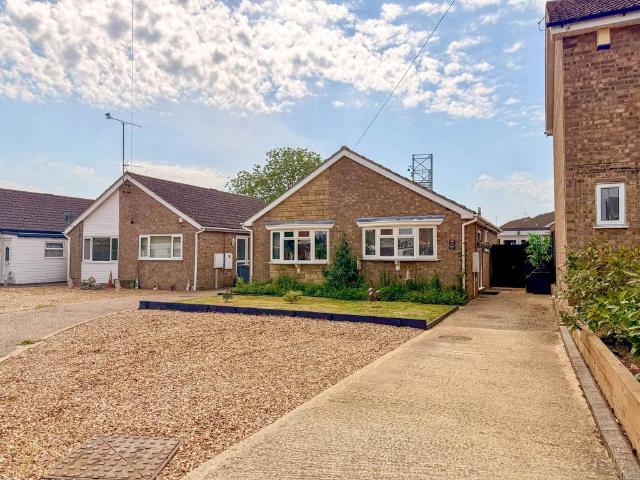 Bungalow for sale in Huntingdon, Cambridgeshire