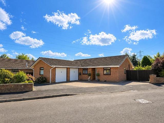 Bungalow for sale in Ebblake, Verwood
