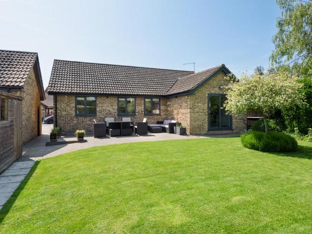 Bungalow for sale in Talmead, The Bridge