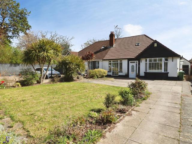 Bungalow for sale in Falcon Lodge, Wales