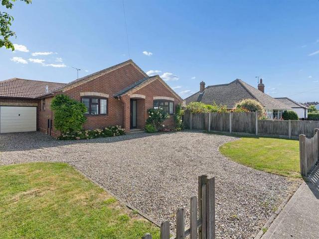 Bungalow for sale in The Bridge, Kent