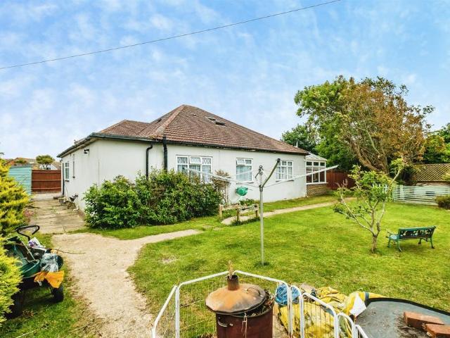 Bungalow for sale in Fishersgate, West Sussex