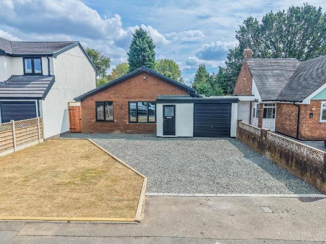 Bungalow for sale in Chadsmoor, Staffordshire