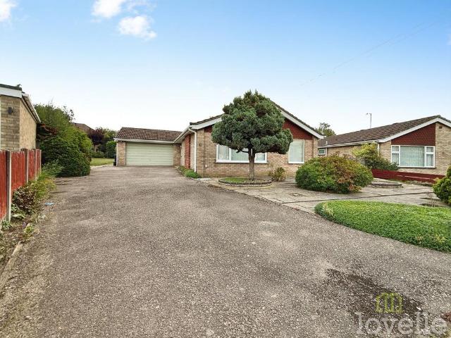 Bungalow for sale in Hartsholme, Brayford