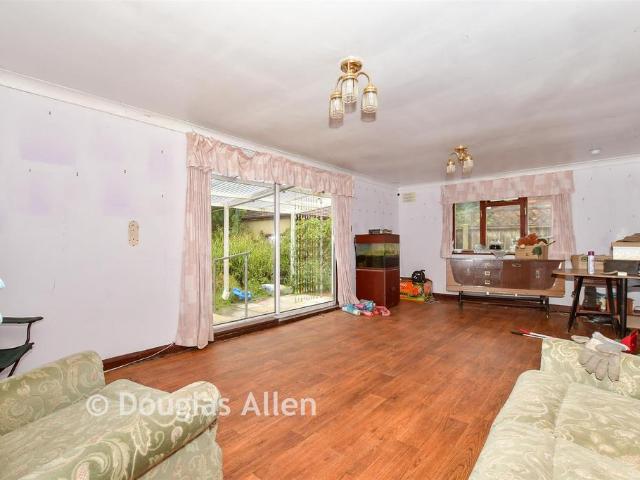 Bungalow for sale in Ramsden Bellhouse, Essex