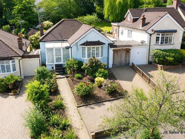 Bungalow for sale in Fretherne, Hertfordshire