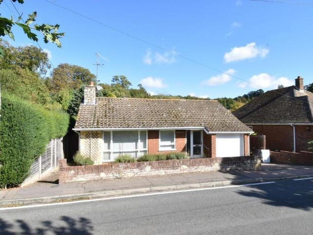 Bungalow for sale in Oad Street, Kent