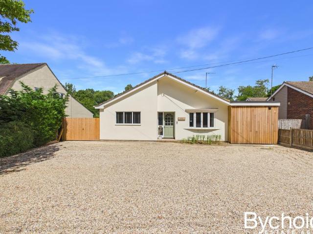 Bungalow for sale in Chipping Hill, Essex