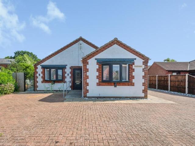 Bungalow for sale in Stokesby, Norfolk