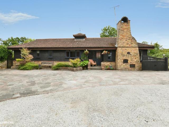 Bungalow for sale in Althorne, Maldon