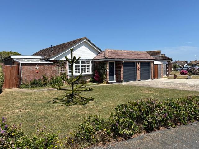 Bungalow for sale in Littlecote, West Sussex